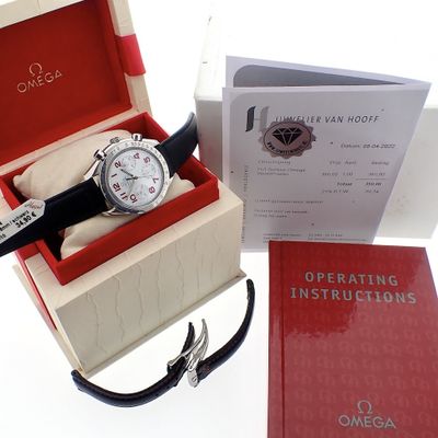 Image 2 of Omega Speedmaster Reduced; Chronograph watch with mother-of-pearl dial