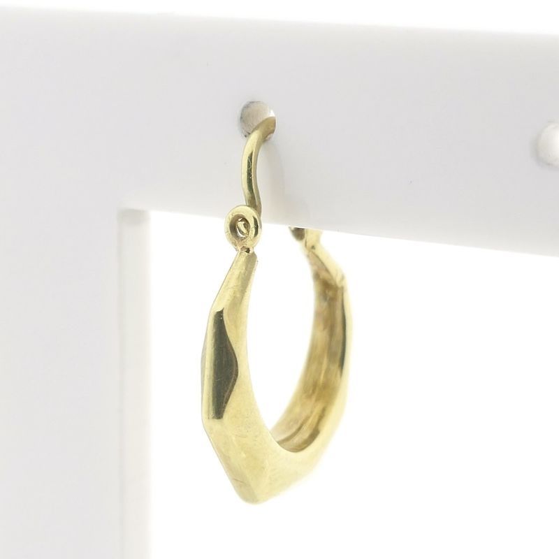 Image 4 of Gold faceted hoop earrings | Ø 14 mm