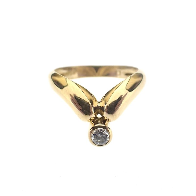 Image 6 of 18K Gold V-shaped ring with diamond | 0.15 ct.