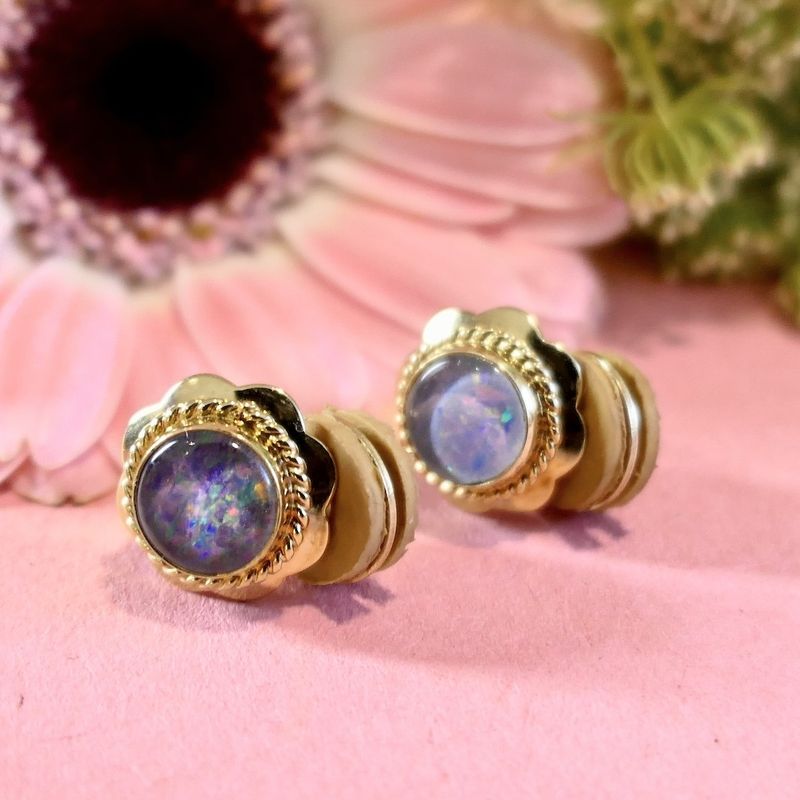 Image 4 of Gold clip-on earrings with precious opal | Vintage