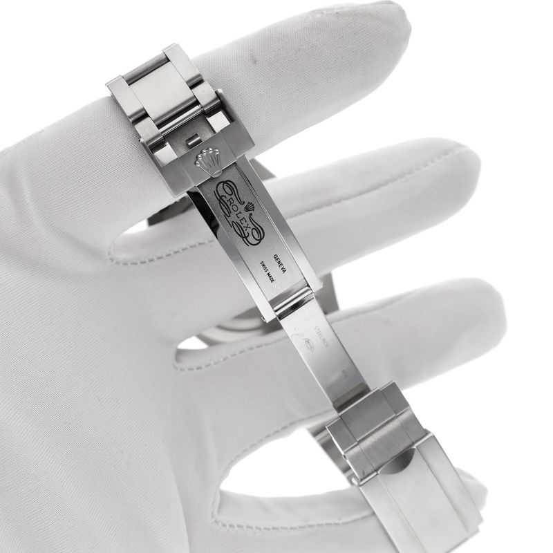 Image 15 of Rolex Explorer 39mm 'MK1' 214270; Automatic men's watch