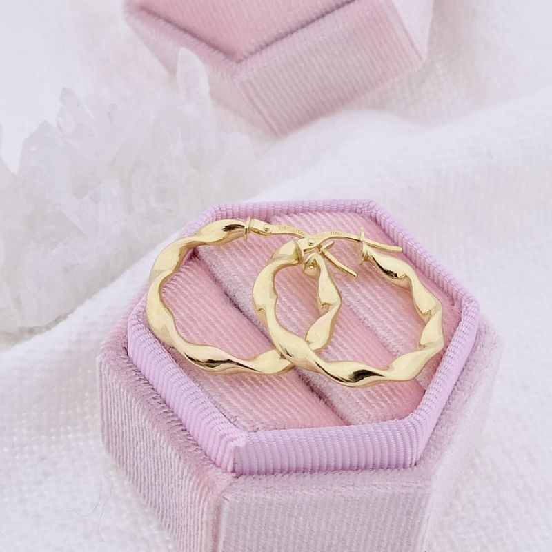 Image 2 of 9 krt. spiral earrings