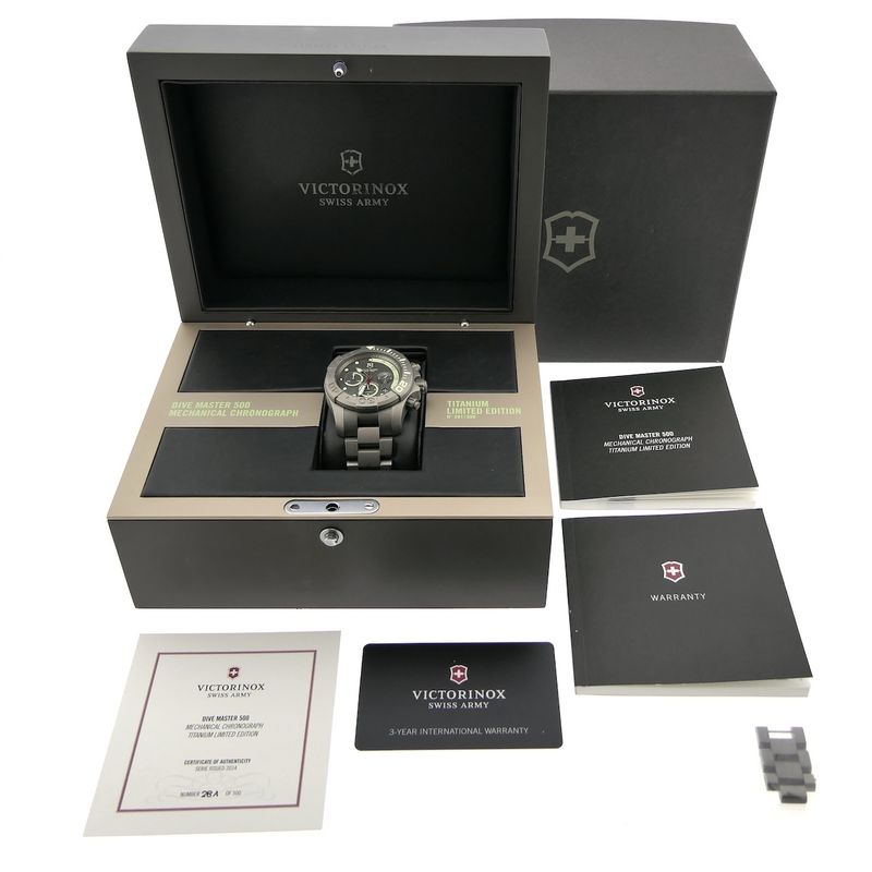 Image 4 of Victorinox Swiss Army Dive Master 500 'Limited Edition' 241660; Automatic chronograph diving watch