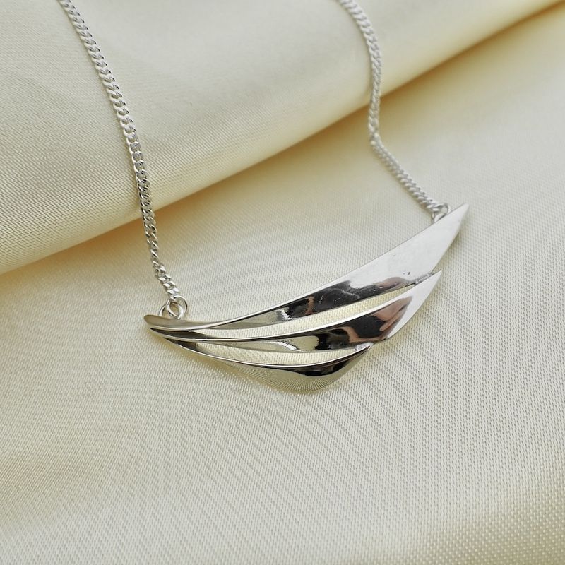Image 4 of Silver necklace with fixed pendant