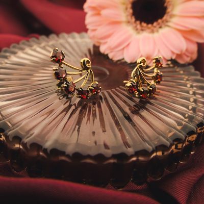 Image 2 of Gold stud earrings with garnet