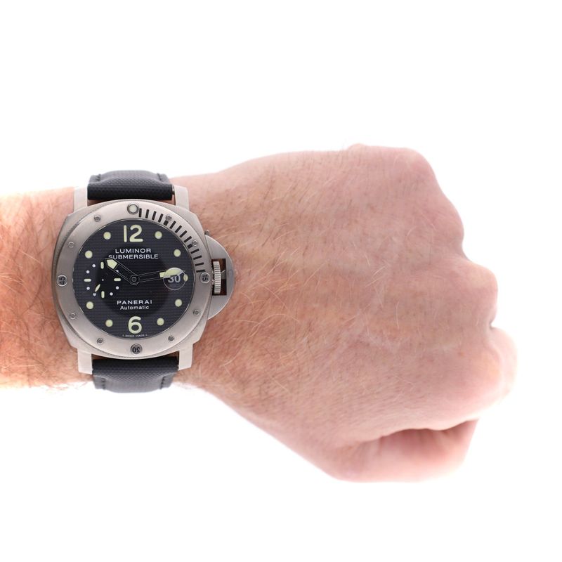 Image 15 of Panerai Luminor Submersible 44mm Titanium PAM00025; Automatic Watch
