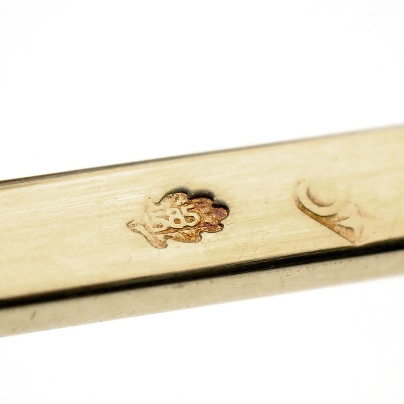 Image 10 of Gold long narrow brooch with diamond