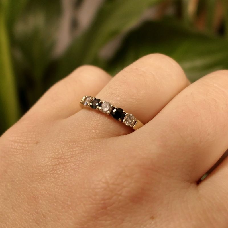 Image 11 of Gold ring with sapphire and diamond | 0.30 ct.