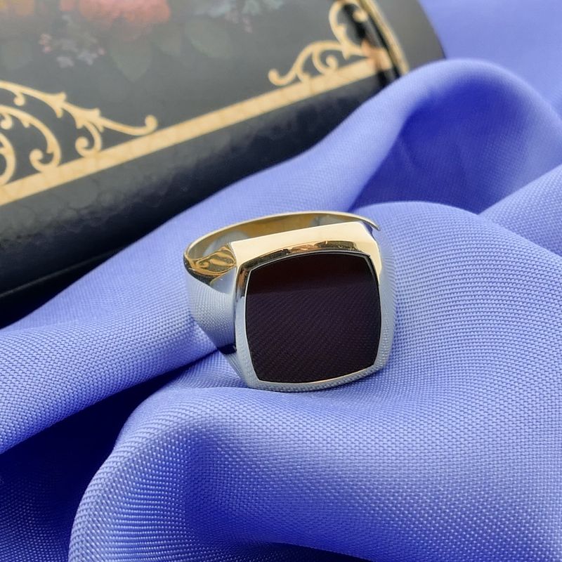 Image 6 of Gold signet ring with carnelian