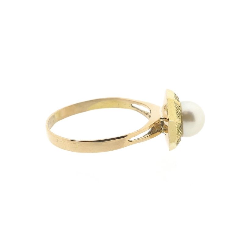 Image 5 of Vintage two-tone gold ring with pearl