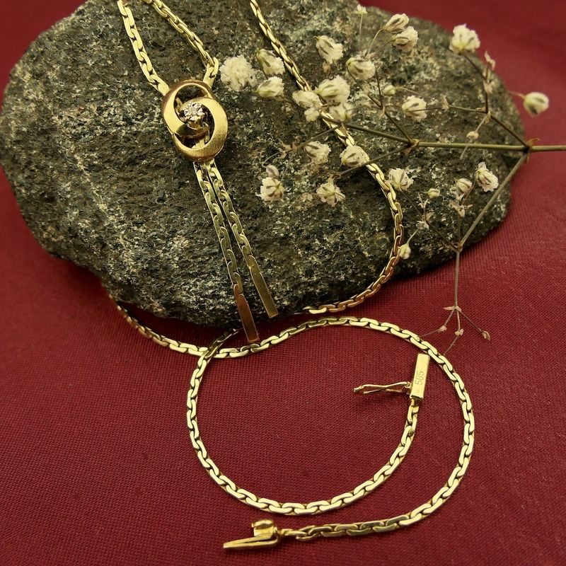 Image 2 of Gold necklace with a fixed pendant and diamond; 0.005 ct. | 44.5 cm