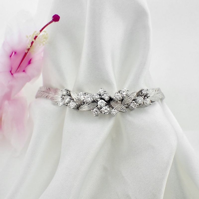 Image 3 of White gold herringbone link bracelet with 1.45 ct. diamonds | 17.5 cm