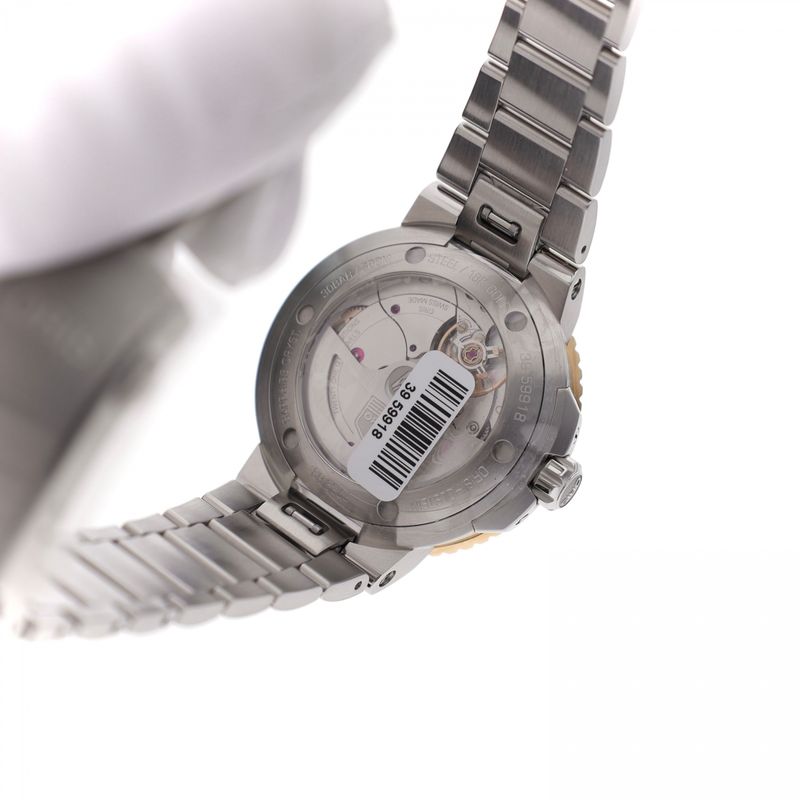Image 10 of Oris Aquis Date '5-Days' Cal. 400; 18k Gold/Steel Watch