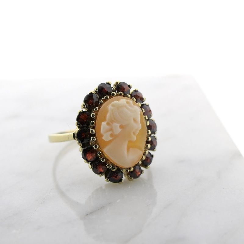 Image 7 of 8K Vintage ring with cameo and garnet