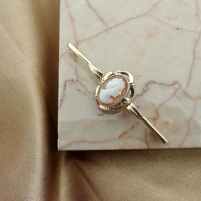 Image 2 of Vintage gold brooch with cameo
