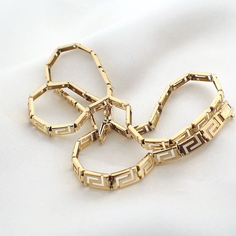 Image 3 of Gold meander necklace | 45.5 cm