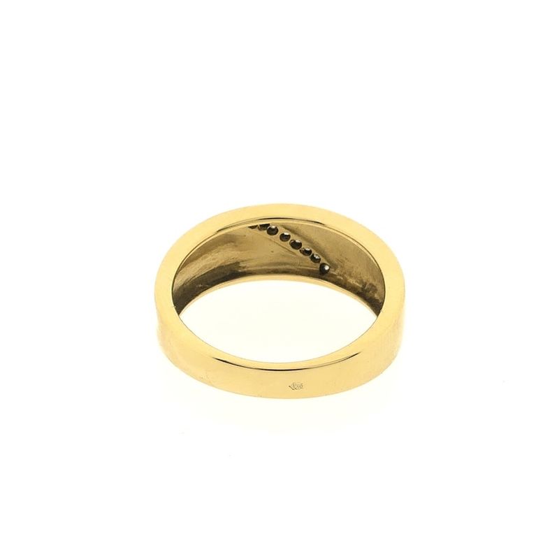 Image 3 of Gold ring with diamond; 0.04 ct.
