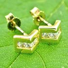 Image 2 of Gold stud earrings with zirconia