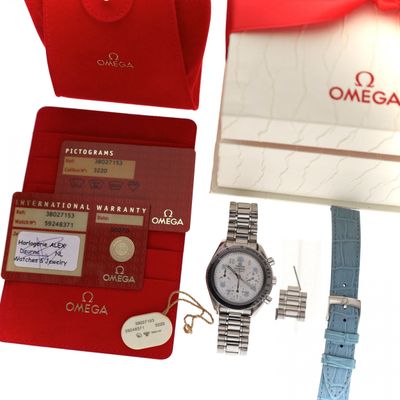 Image 2 of Omega Speedmaster Reduced 'Mother of Pearl' 3802.71.53; Automatic Chronograph