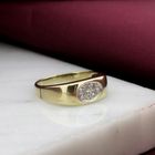 Image 2 of Gold ring with diamond; 0.09 ct.