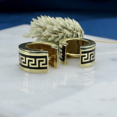 Image 2 of Gold hinged hoop earrings with a meandering pattern in black enamel; Ø 15.2 mm