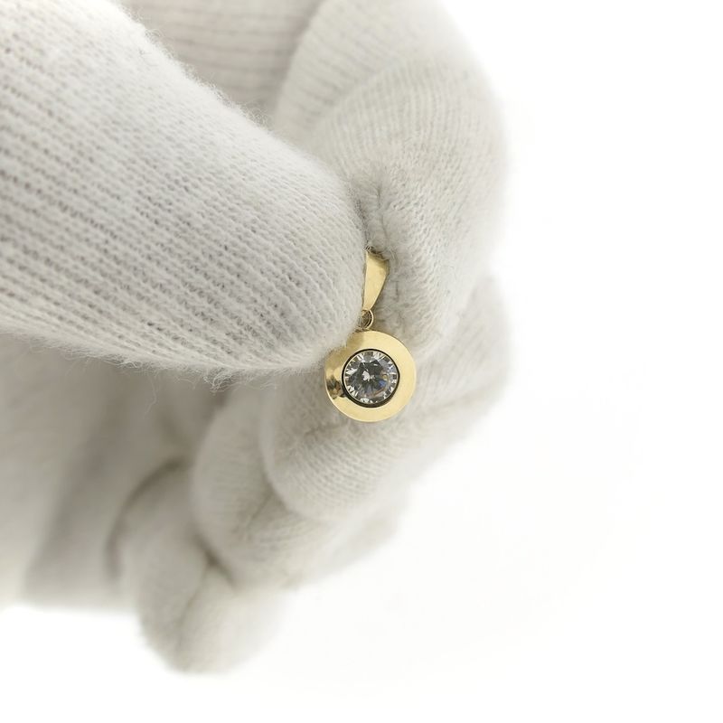 Image 12 of 9K Pendant with Zirconia | Minimalist