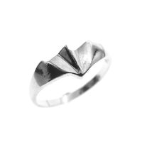 Silver ladies ring; fantasy design