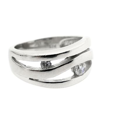 Image 2 of Silver ladies ring with zirconia