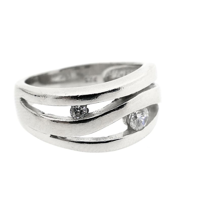 Image 2 of Silver ladies ring with zirconia