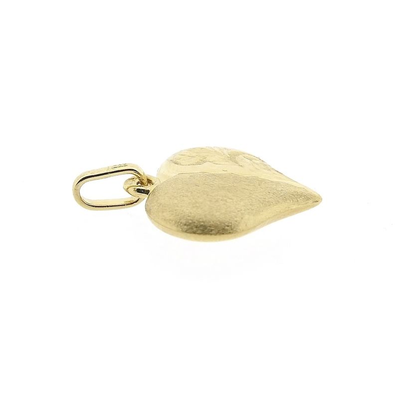 Image 6 of Gold pendant of a heart