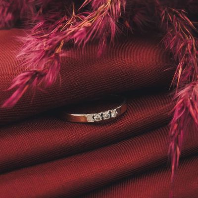 White gold ring with diamonds | 0.075 ct. Image 2 of White gold ring with diamonds | 0.075 ct.