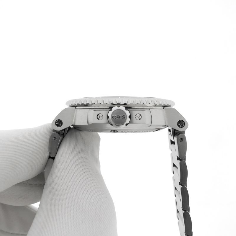 Image 11 of Oris Aquis Date 'Calibre 400' 0140077694154; Automatic men's diving watch