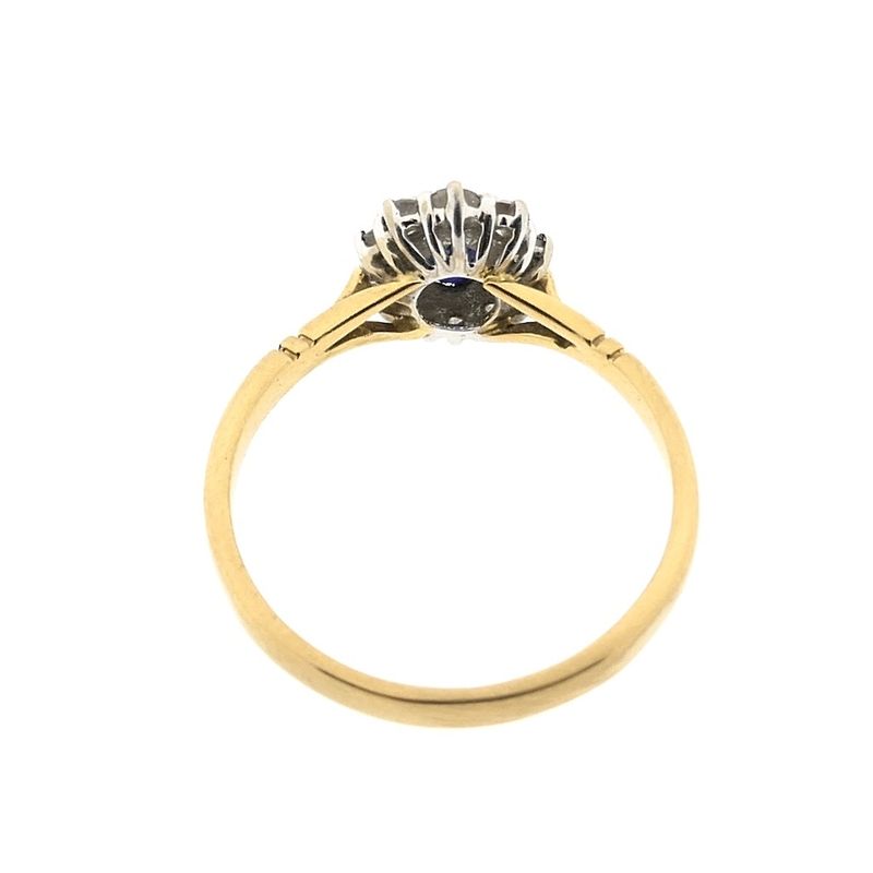 Image 8 of 18-karat gold ring with sapphire and diamond | 0.30 ct.