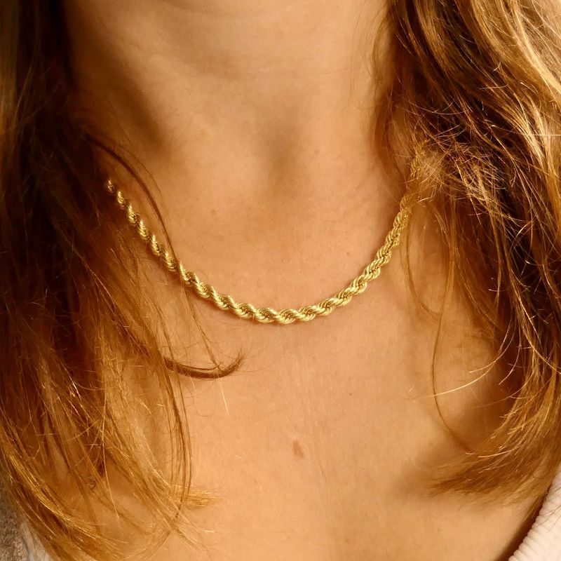 Image 8 of Twisted Link Chain; 14 Karat; 45.5 cm