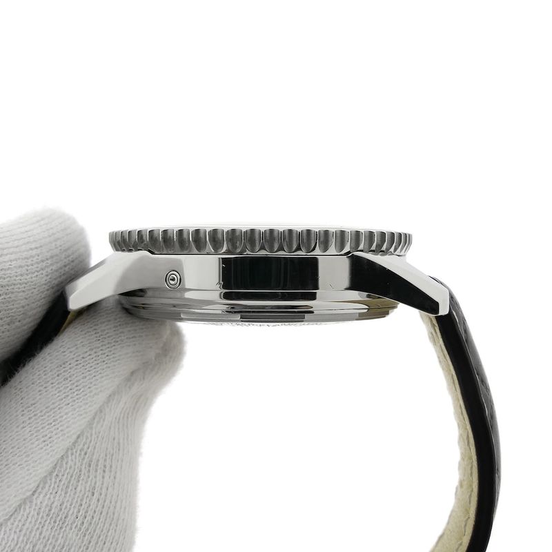 Image 9 of Breitling Navitimer Montbrillant Datora A21330; Chronograph men's watch