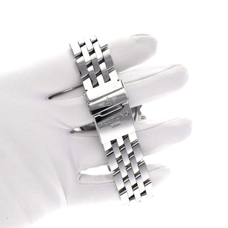 Image 6 of Breitling Chronomat Evolution 'Mother of Pearl' A13356; Chronograph men's watch