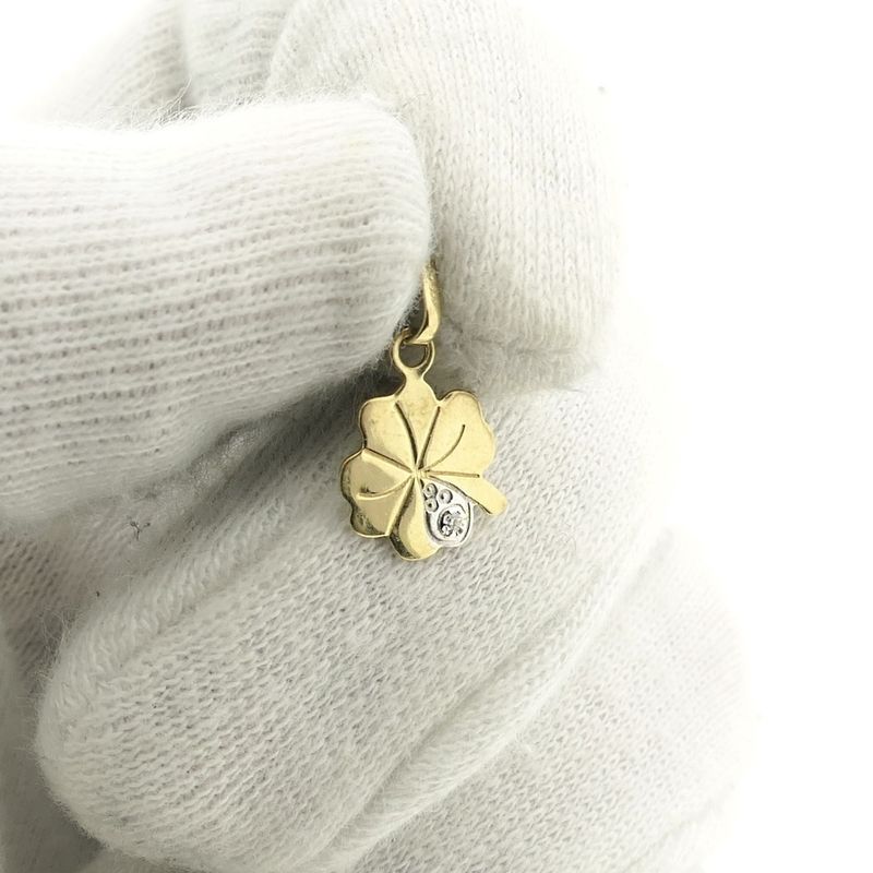 Image 8 of Gold pendant of a four-leaf clover with diamond | 0.01 ct.