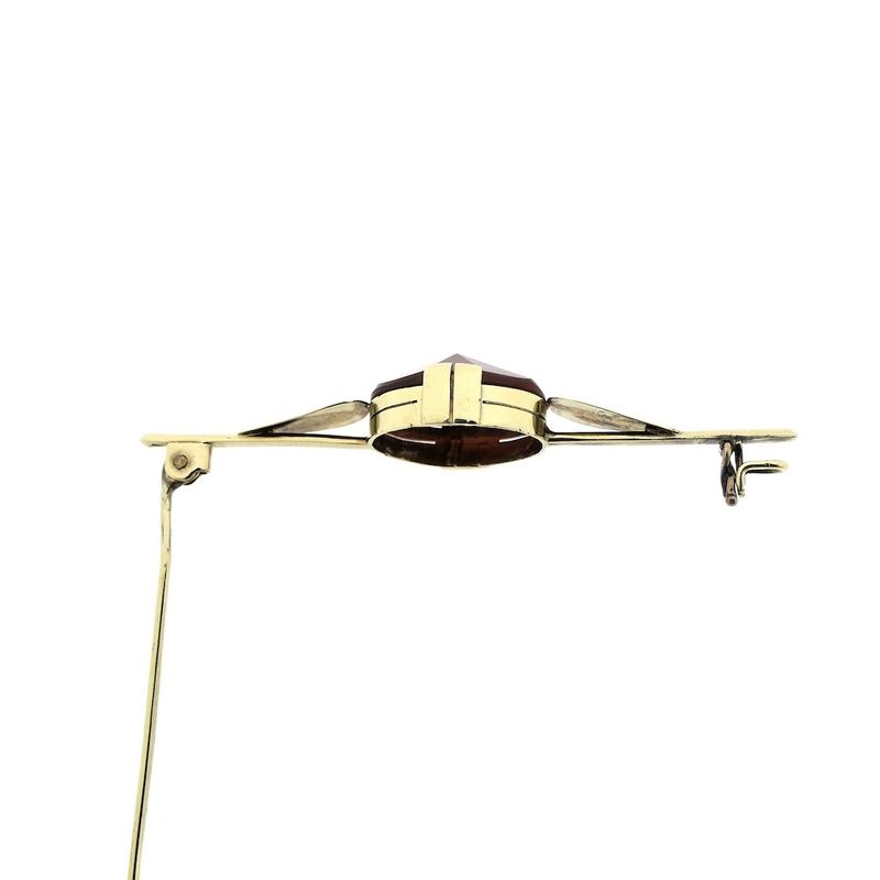 Image 5 of Gold brooch with carnelian