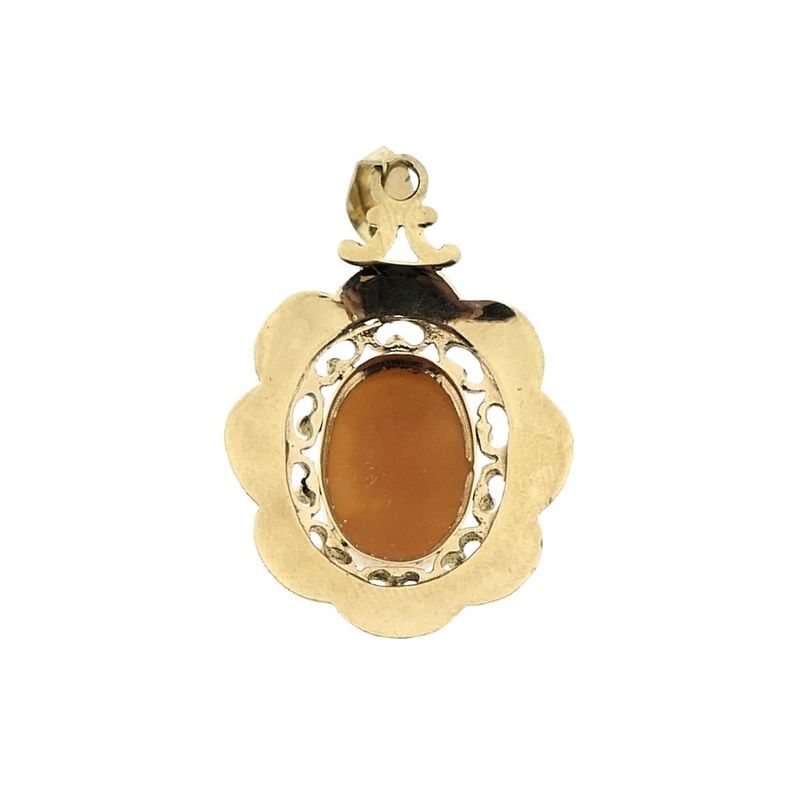 Image 4 of Gold pendant with cameo