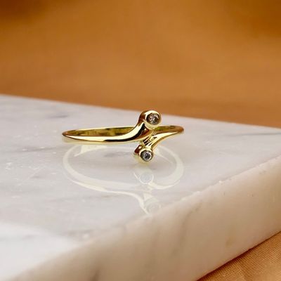 Golden toi et moi ring with diamonds; 0.03 ct. Image 2 of Golden toi et moi ring with diamonds; 0.03 ct.