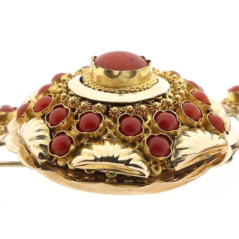 Image 5 of Luxury red coral necklace with gold clasp; Antique | 54 cm