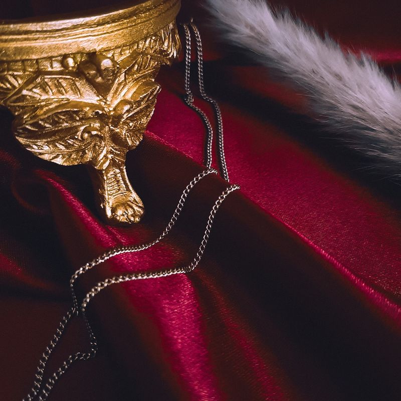 Image 2 of Gold thin gourmet link necklace | 40.5 cm