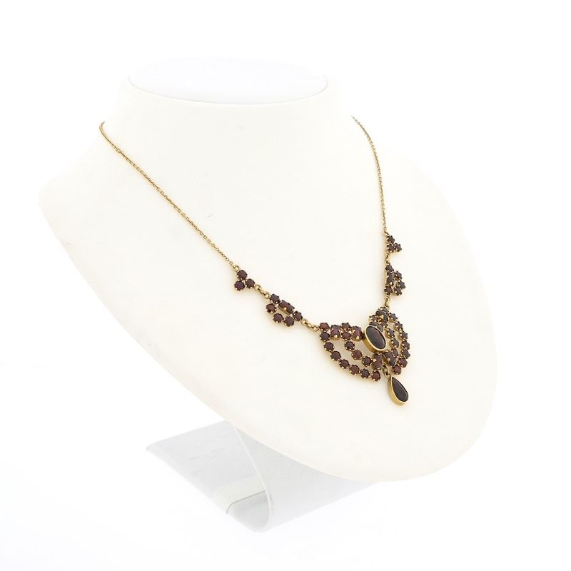 Image 7 of Vintage gold necklace with garnet