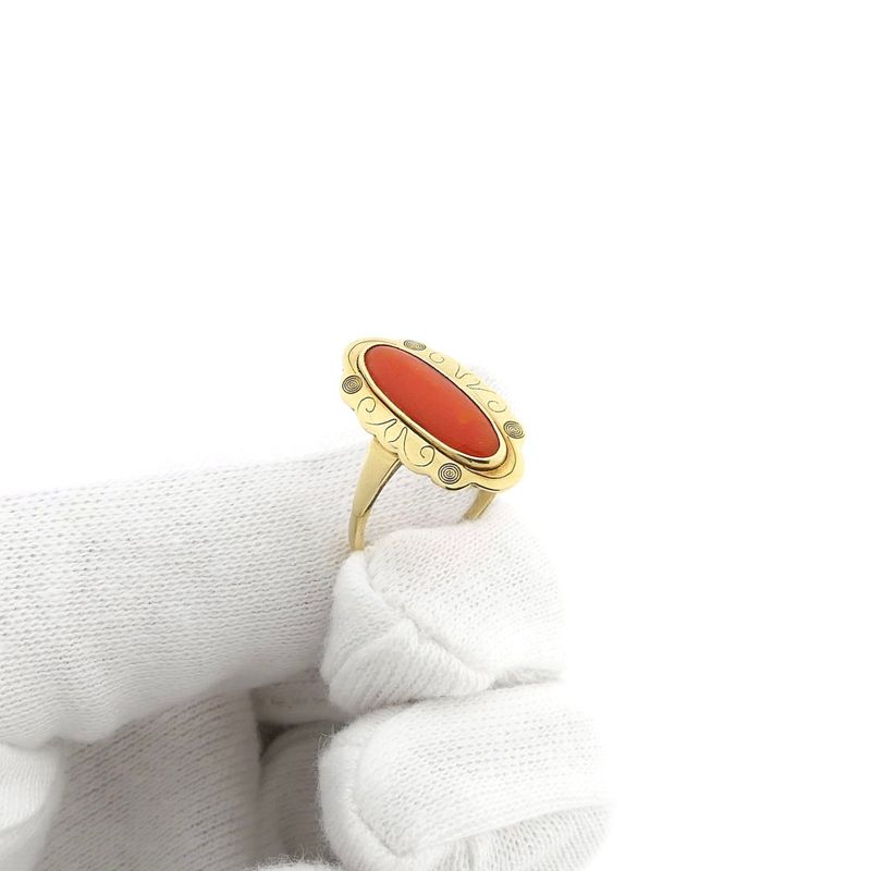 Image 8 of Vintage gold ring with red coral