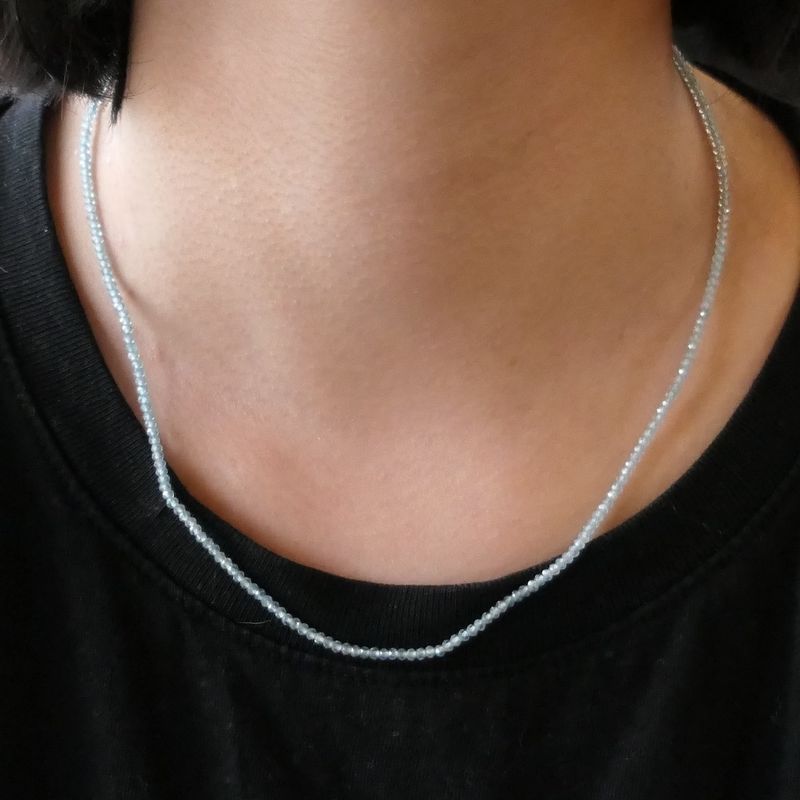 Image 10 of 9 carat light blue topaz bead necklace