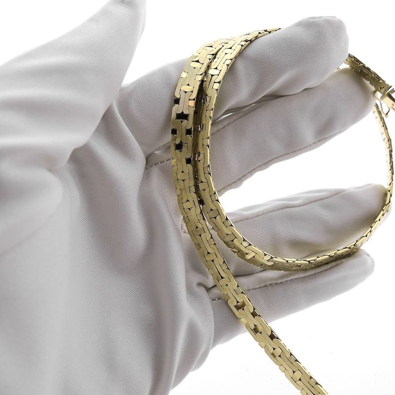 Image 5 of Gold flat Bismarck link necklace