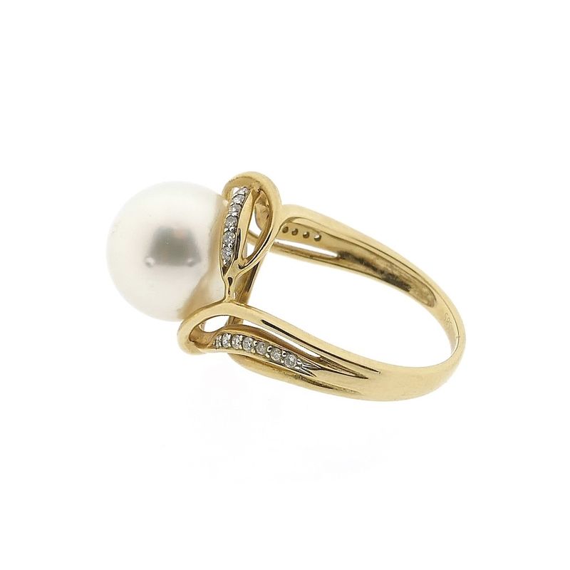 Image 7 of Vintage gold ring with pearl and diamonds; 0.13 ct.