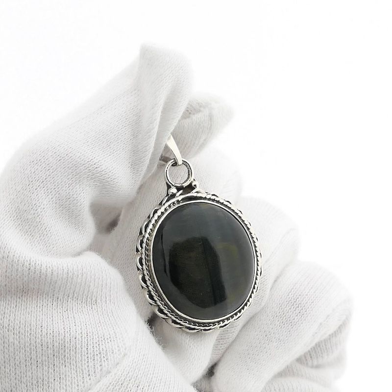 Image 8 of Silver pendant with hawk's eye