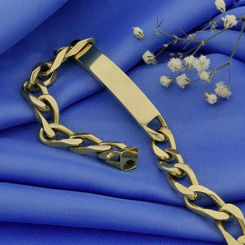 Image 2 of Exclusive gold flat gourmet link bracelet with engraving plate; BREV | 21.5 cm