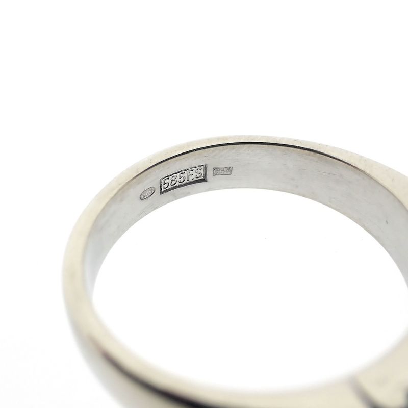 Image 6 of White gold ring with emerald